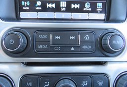 2020 GMC Yukon - Image 40