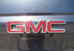 2020 GMC Yukon - Image 18