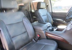 2020 GMC Yukon - Image 27