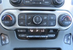 2020 GMC Yukon - Image 38