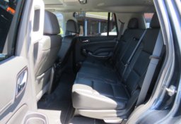 2020 GMC Yukon - Image 30