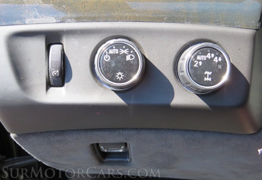 2017 Cadillac Escalade - Image 41