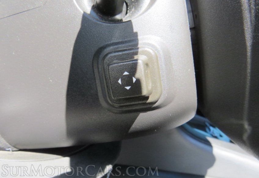 2017 Cadillac Escalade - Image 38