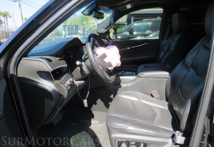 2017 Cadillac Escalade - Image 27