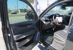 2017 Cadillac Escalade - Image 21