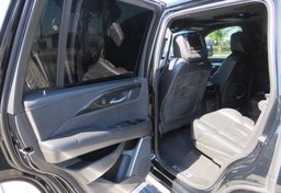 2017 Cadillac Escalade - Image 23