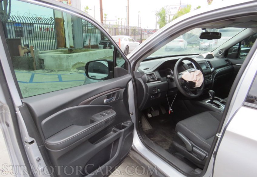 2018 Honda Ridgeline - Image 19