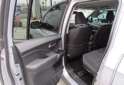 2018 Honda Ridgeline - Image 21