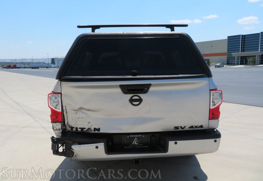 2017 Nissan Titan - Image 13