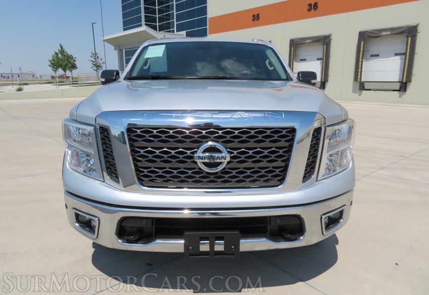 2017 Nissan Titan - Image 12
