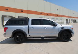 2017 Nissan Titan - Image 10