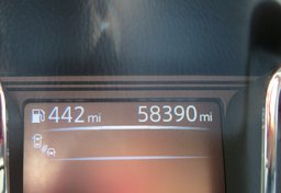 2017 Nissan Titan - Image 38