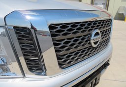 2017 Nissan Titan - Image 29