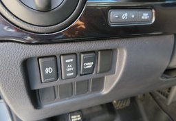2017 Nissan Titan - Image 55