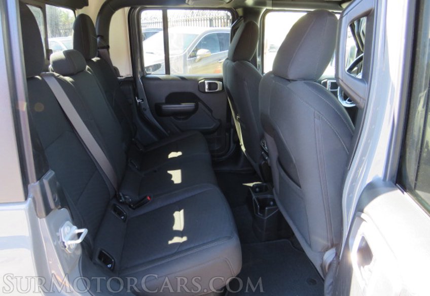 2020 Jeep Gladiator - Image 32