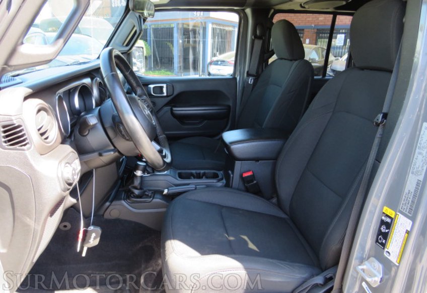 2020 Jeep Gladiator - Image 29