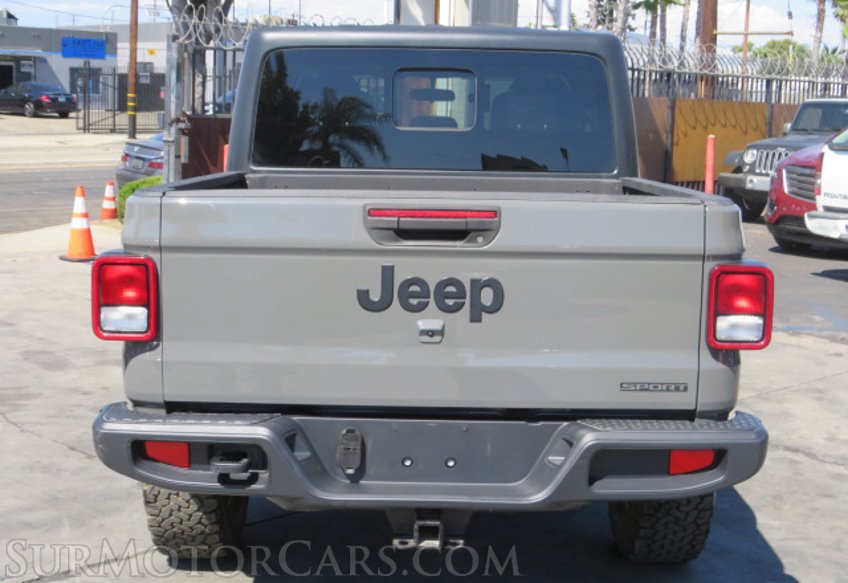 2020 Jeep Gladiator - Image 12