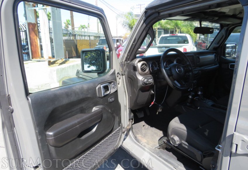 2020 Jeep Gladiator - Image 23