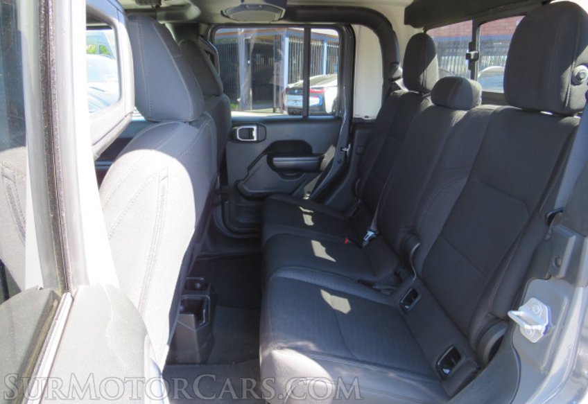 2020 Jeep Gladiator - Image 31