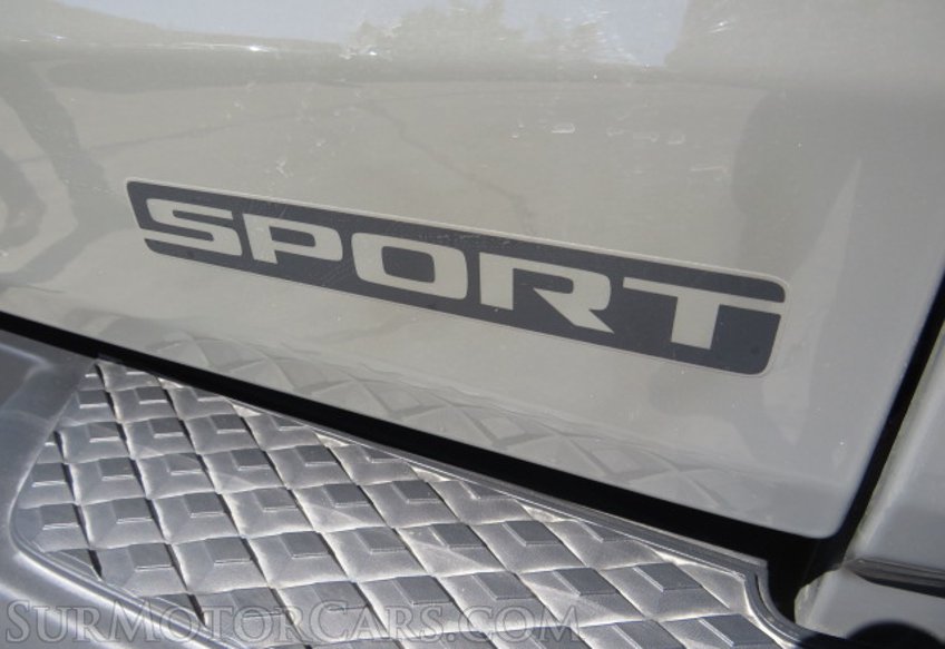 2020 Jeep Gladiator - Image 14