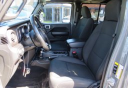 2020 Jeep Gladiator - Image 29