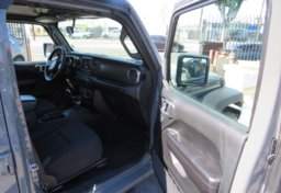 2020 Jeep Gladiator - Image 24