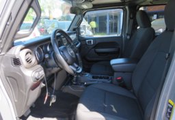 2020 Jeep Gladiator - Image 27