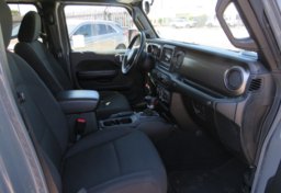 2020 Jeep Gladiator - Image 30