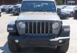 2020 Jeep Gladiator - Image 11