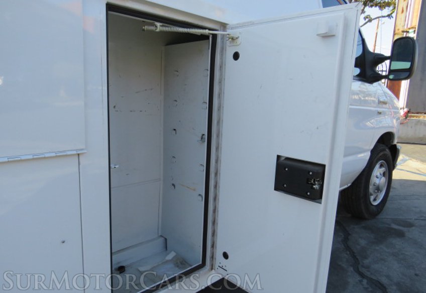 2019 Ford E-Series Cutaway - Image 38