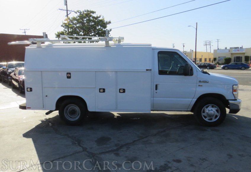 2019 Ford E-Series Cutaway - Image 8