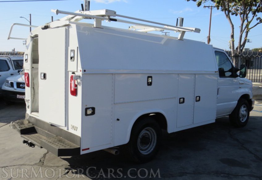 2019 Ford E-Series Cutaway - Image 6