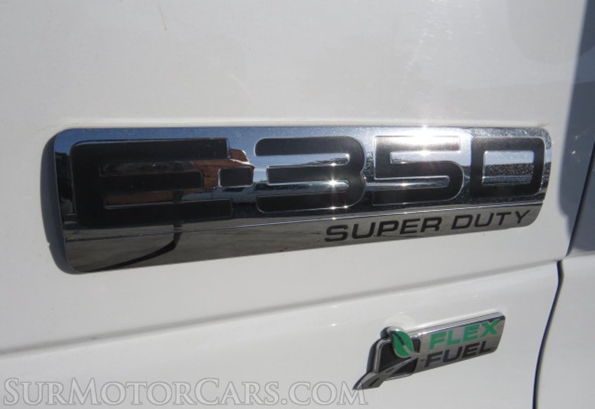 2019 Ford E-Series Cutaway - Image 29