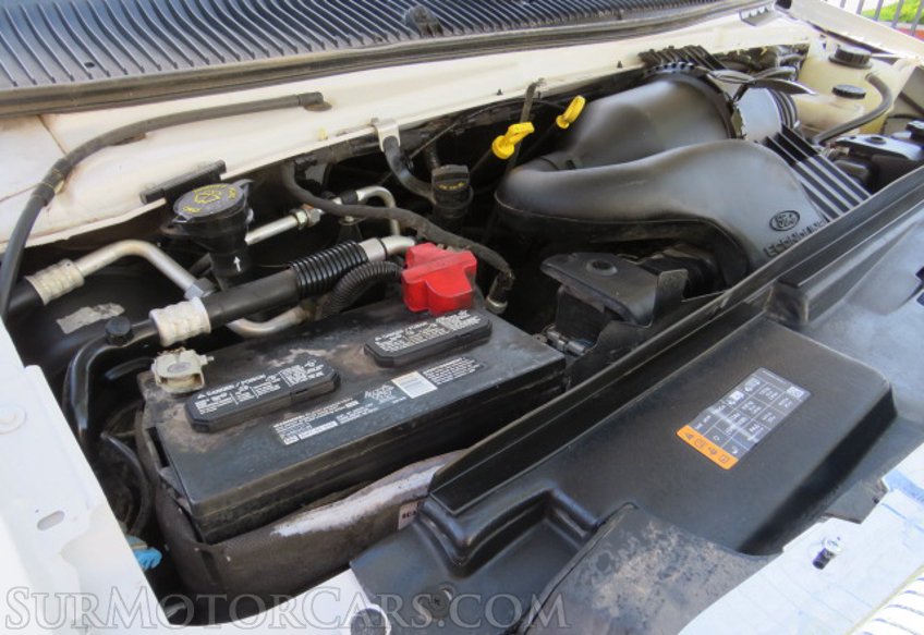 2019 Ford E-Series Cutaway - Image 15