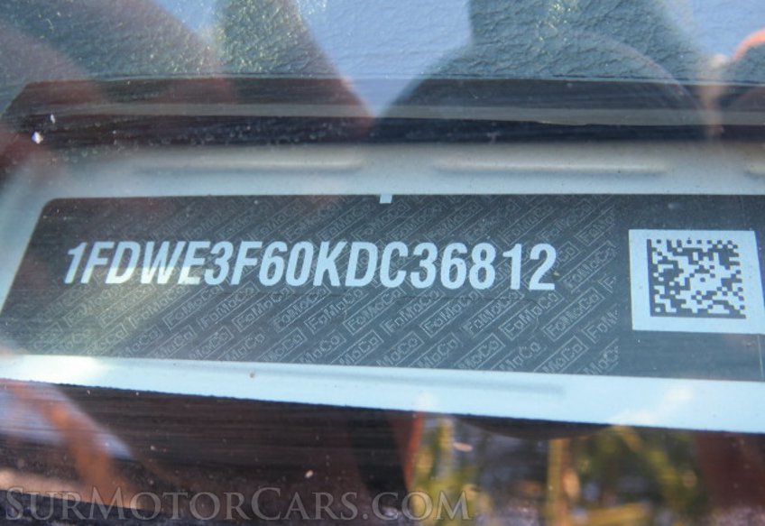 2019 Ford E-Series Cutaway - Image 13