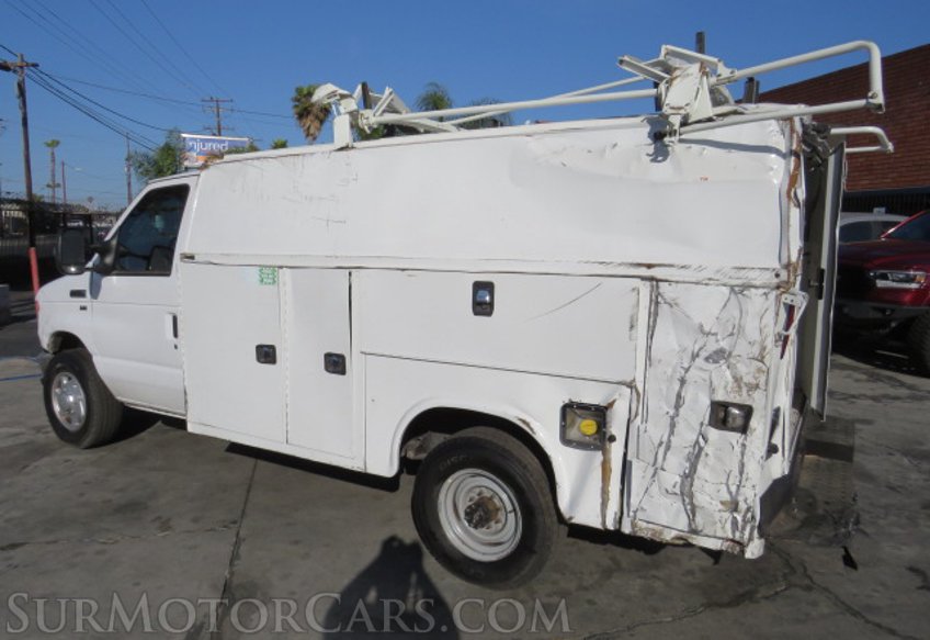 2019 Ford E-Series Cutaway - Image 5