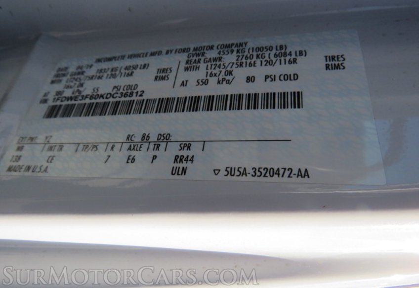 2019 Ford E-Series Cutaway - Image 40