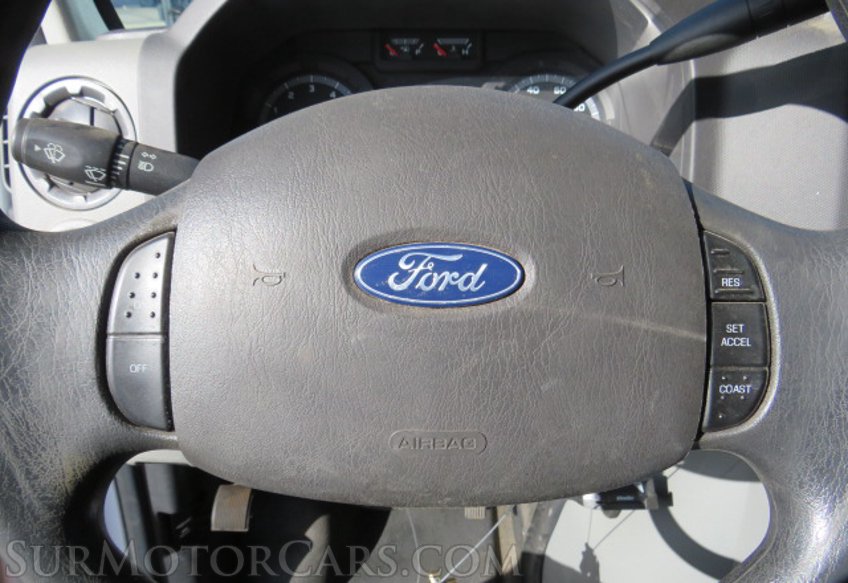 2019 Ford E-Series Cutaway - Image 21