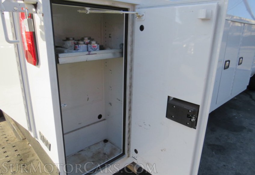 2019 Ford E-Series Cutaway - Image 36