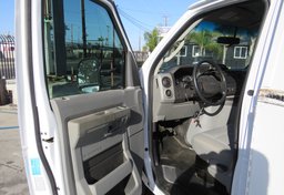 2019 Ford E-Series Cutaway - Image 44