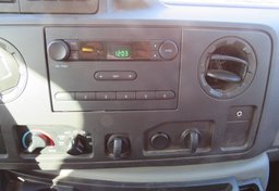 2019 Ford E-Series Cutaway - Image 20