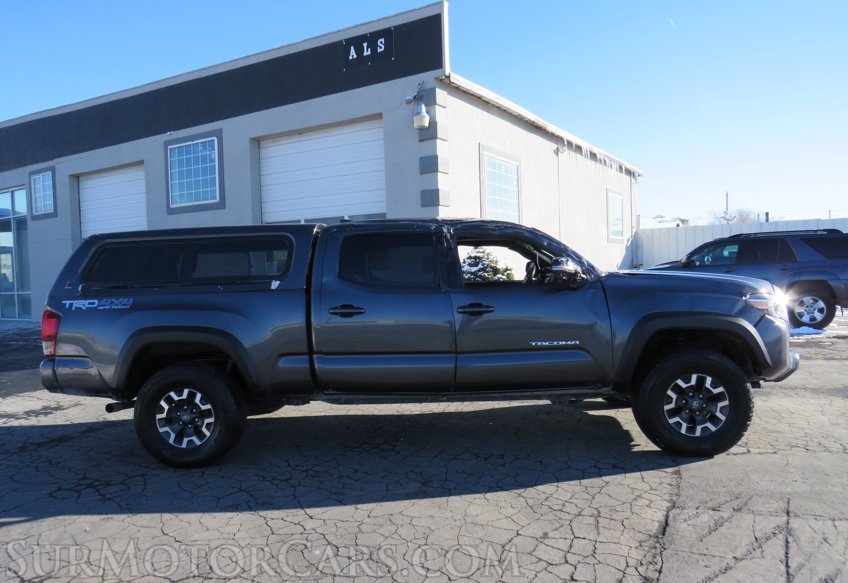 2018 Toyota Tacoma - Image 10