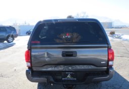 2018 Toyota Tacoma - Image 11