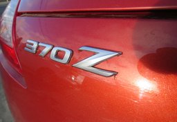 2014 Nissan 370Z - Image 13