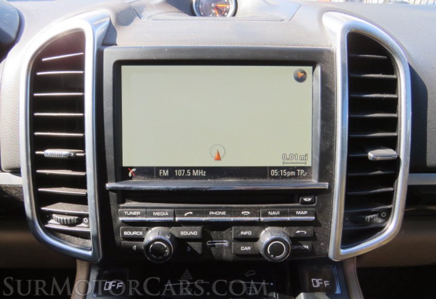 2015 Porsche Cayenne - Image 38