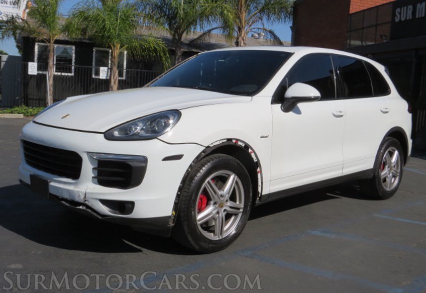 2015 Porsche Cayenne - Image 3