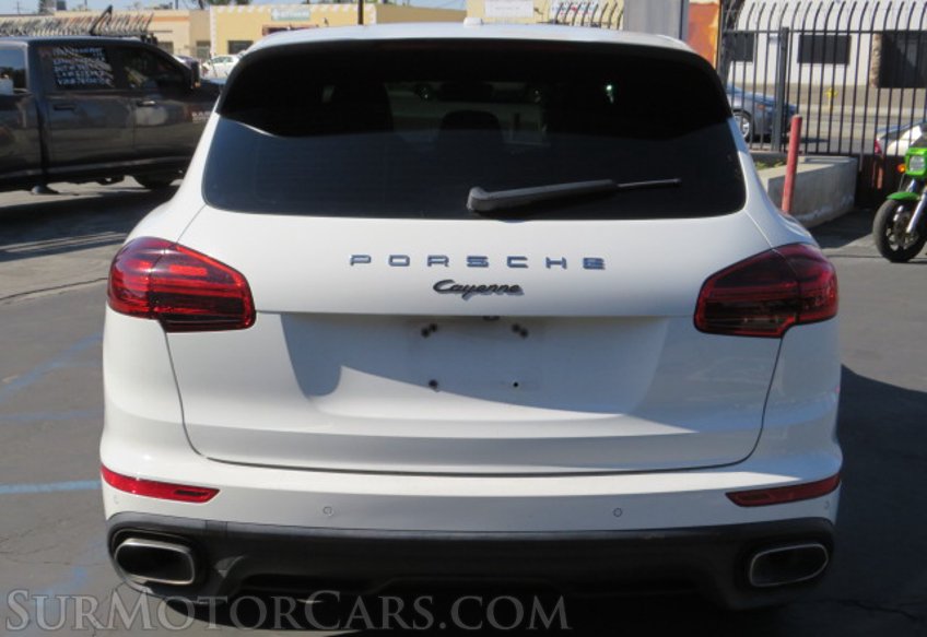 2015 Porsche Cayenne - Image 12