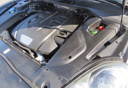 2015 Porsche Cayenne - Image 53