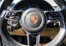 2015 Porsche Cayenne - Image 37