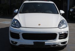 2015 Porsche Cayenne - Image 11